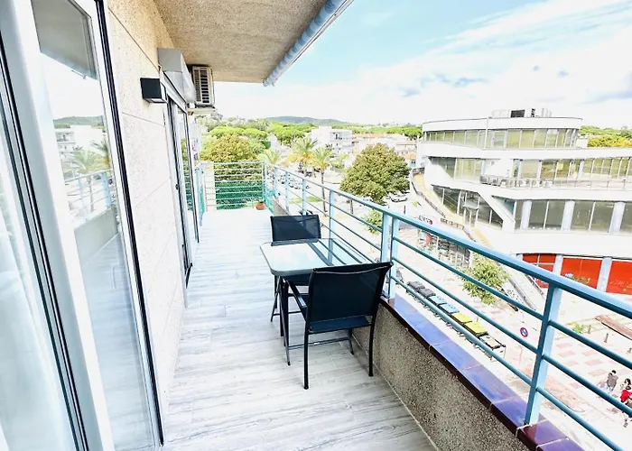 Apartamento con piscina y balcón recién reformado Castell-Platja d'Aro