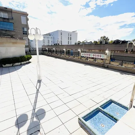 Appartamento Apartamento con piscina y balcón recién reformado *