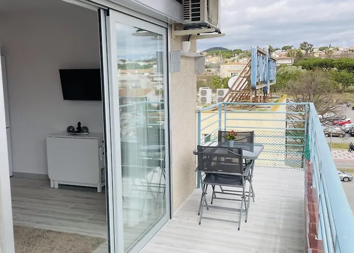 Apartamento con piscina y balcón recién reformado * Platja d'Aro (Playa de Aro)