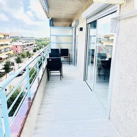 Apartamento con piscina y balcón recién reformado Appartamento